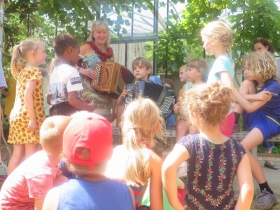 qlotdag nam hetnetepalis hilde (8)