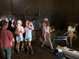 Muziek-en-dans-in-de-Klanktank-Het-Netepaleis-kampjes-foto-Hilde-Frateur-3