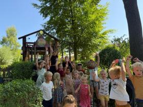 254b629d-795a-4f46-9778-141cf786dc16