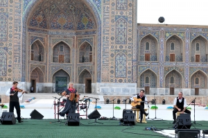 20150826-hildefrateur-Trio-Hop-on-10-th-International-Sharq-Taronalari-Festival-Uzbekistan-6