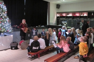 20171210Rumst jongerenfeest zingt Hilde Frateur (5)